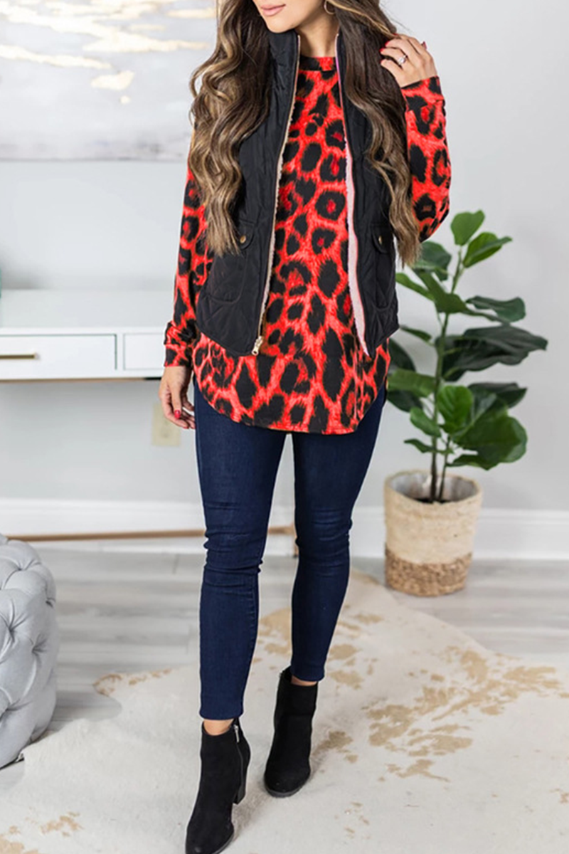 A Vintage Style Top with Delicate Timeless Details