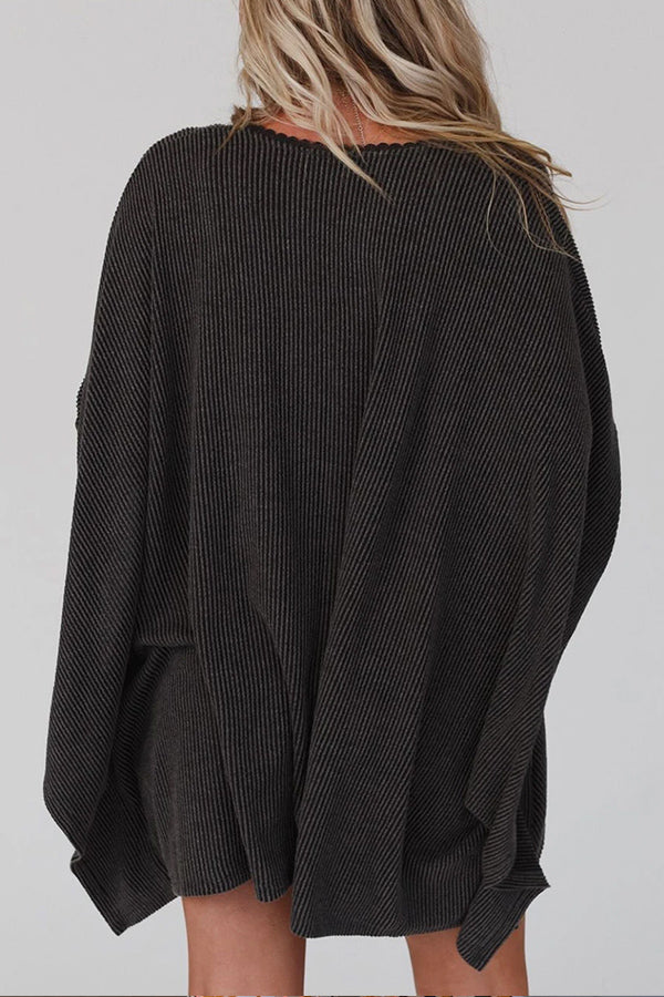 Well Tailored Cardigan with a Graceful Silhouette