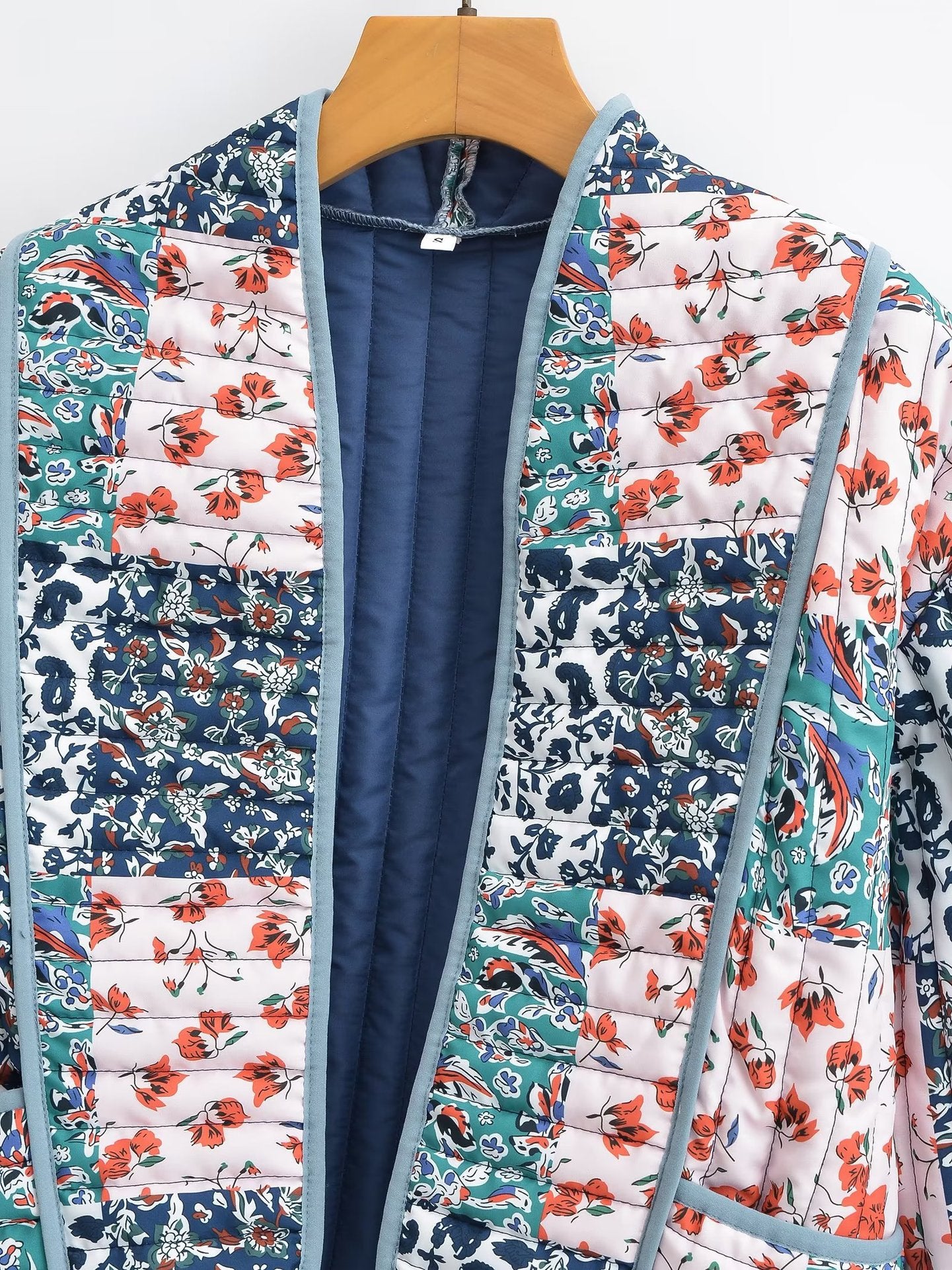 Elegantly Styled Jacket for Everyday Wear