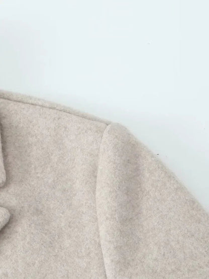 Gracefully Styled Coat for Any Occasion