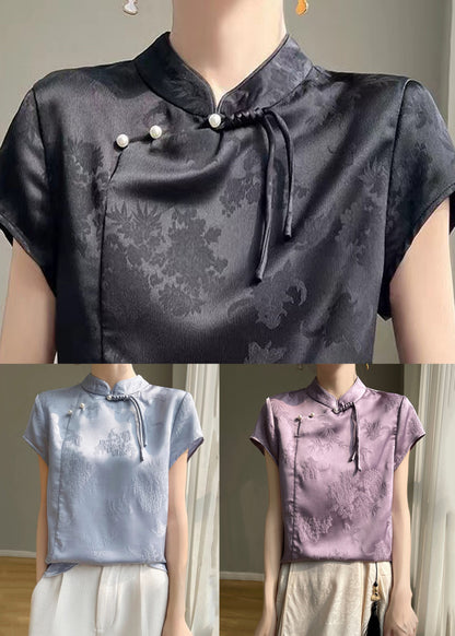 Polished Top with an Effortless Classic Look