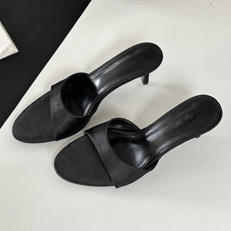 Polished Garment with an Effortless Classic Look