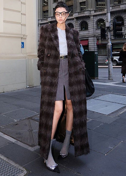 Sophisticated Coat with a Clean Classic Look