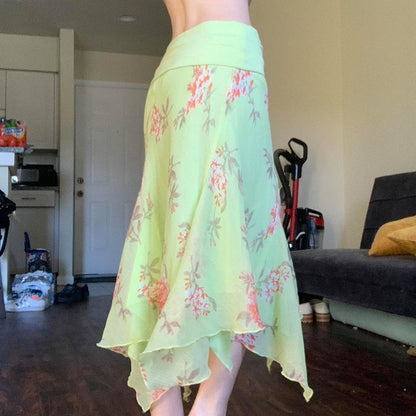 Well Tailored Garment with a Graceful Silhouette