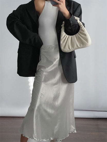 Effortlessly Elegant Garment with a Timeless Design