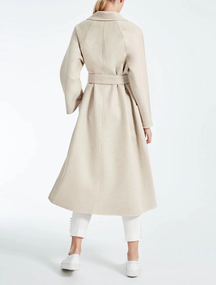 Beautifully Crafted Coat in a Classic Style