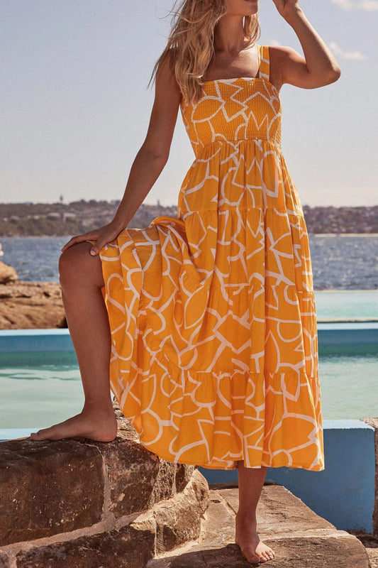 Gracefully Styled Dress for Any Occasion