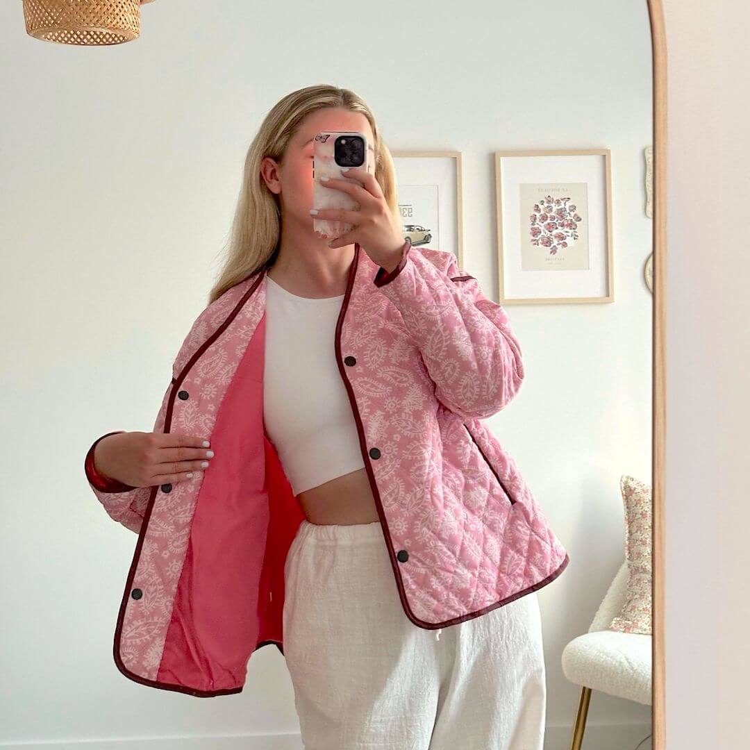 Effortlessly Elegant Jacket with a Timeless Design