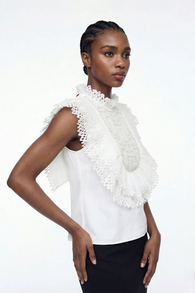 Beautifully Finished Top in a Timeless Design