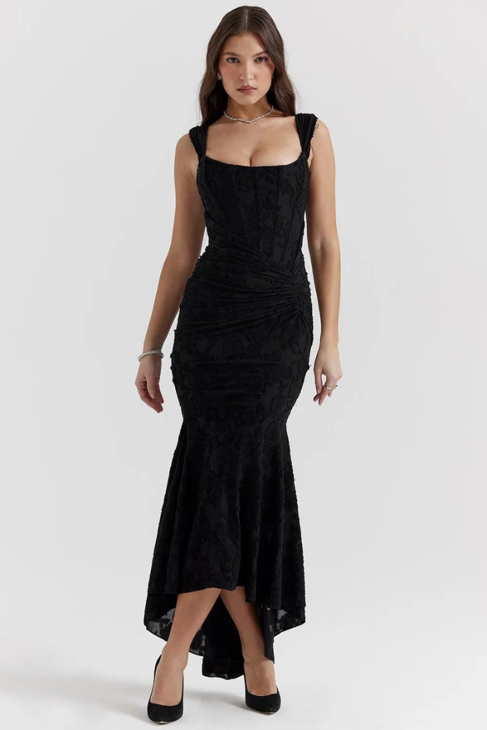Sophisticated Garment with a Clean Classic Look