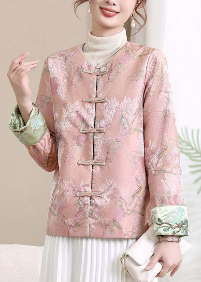 Well Tailored Coat with a Graceful Silhouette