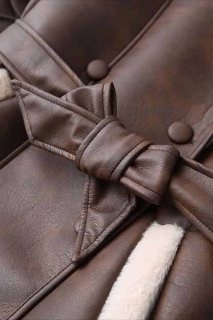 Classic Vintage & Enduringly Stylish Coat