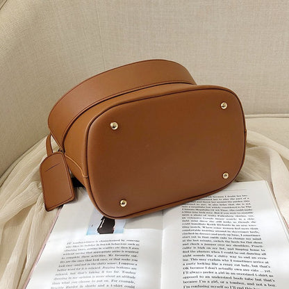 Polished Bag with an Effortless Classic Look