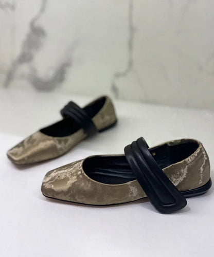 A Vintage Style Shoes with Delicate Timeless Details