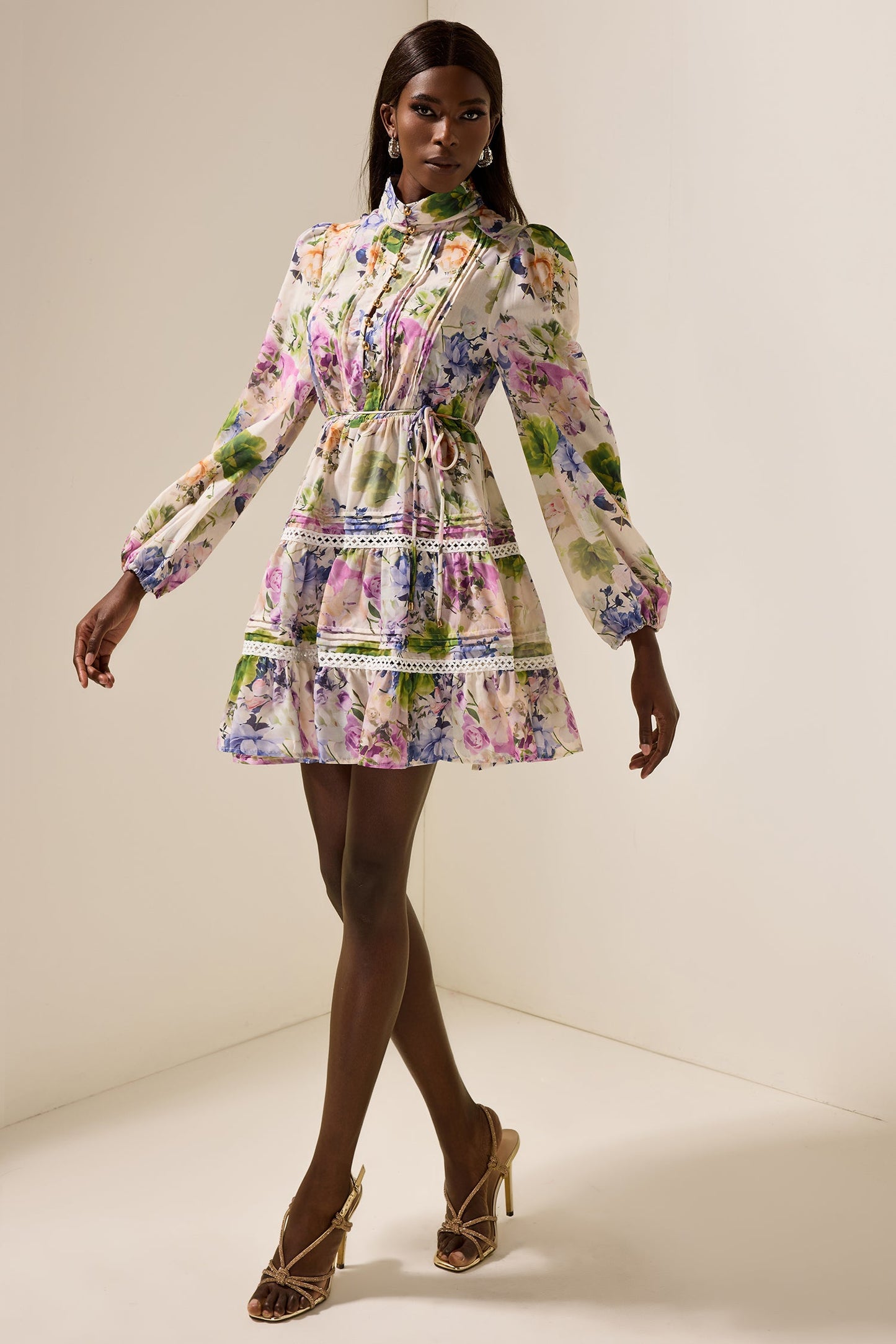 Well Tailored Dress with a Graceful Silhouette