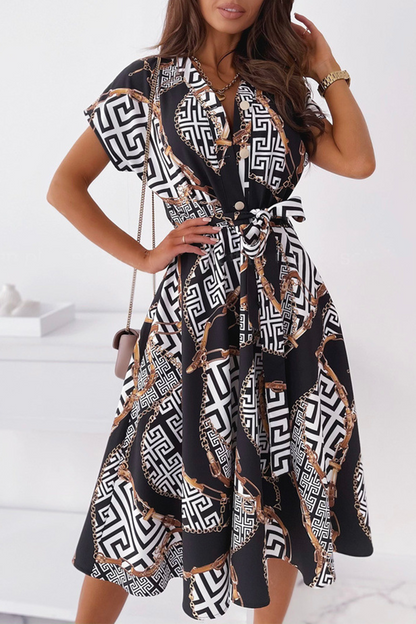 Classic Vintage Dress with a Flattering Fit