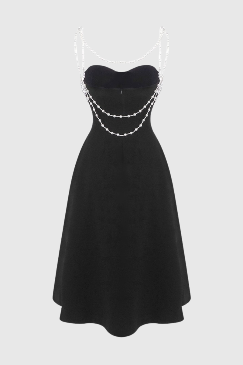 Beautifully Finished Dress in a Timeless Design