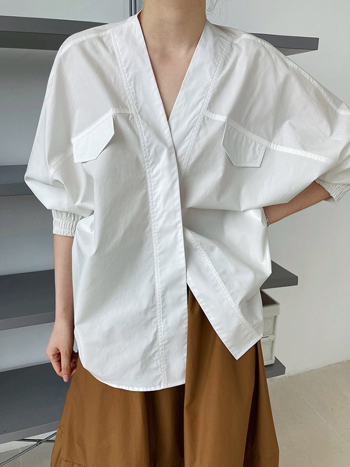 Effortlessly Elegant Blouse with a Timeless Design