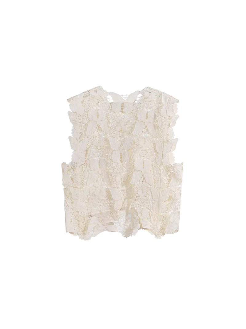 Beautifully Crafted Top in a Classic Style