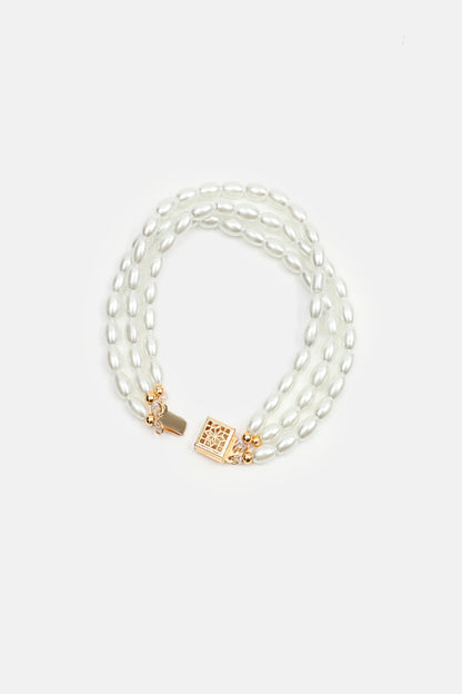 Effortlessly Elegant Garment with a Timeless Design