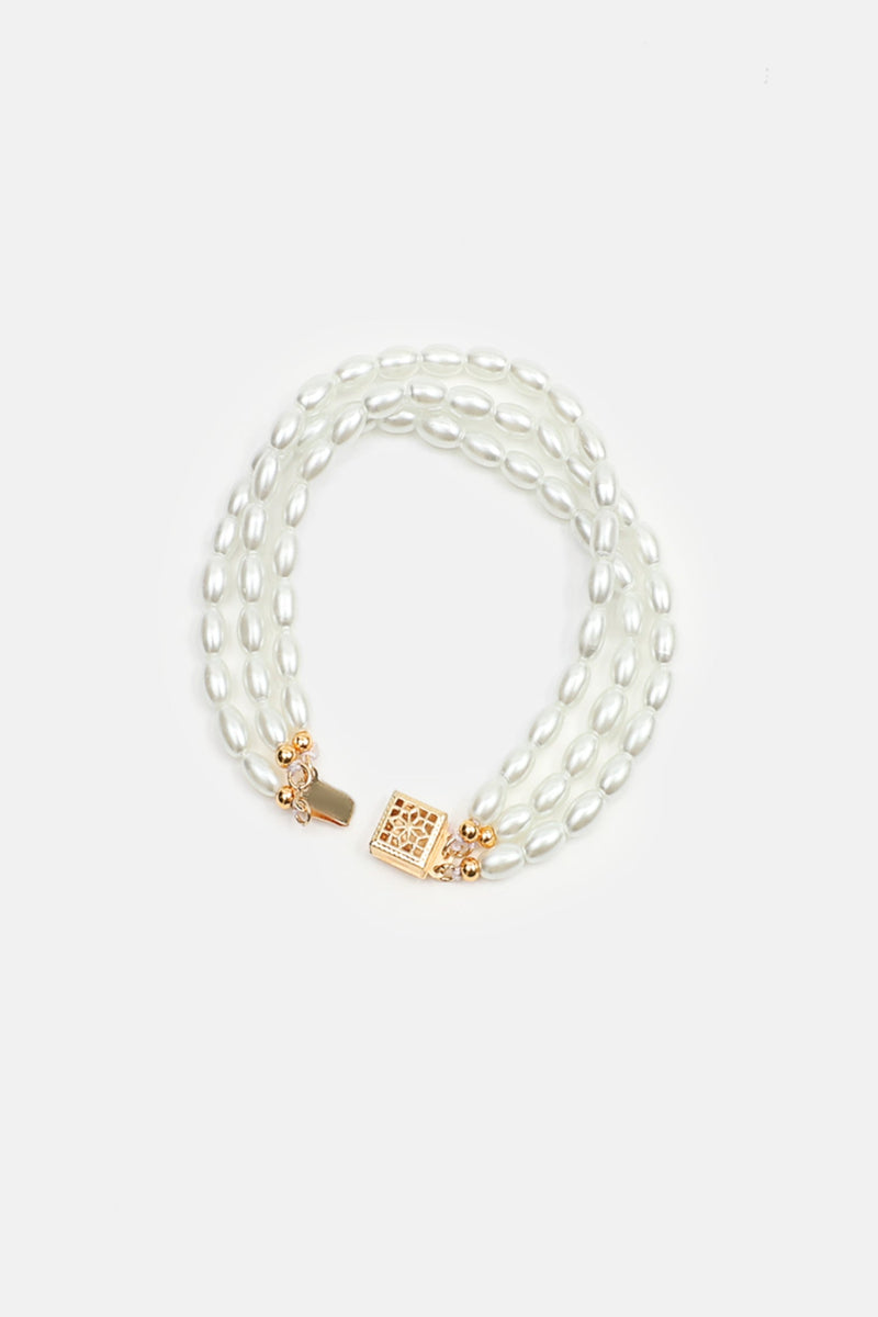 Effortlessly Elegant Garment with a Timeless Design
