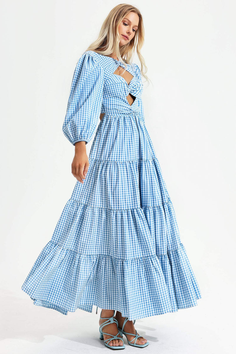 Gracefully Styled Dress for Any Occasion