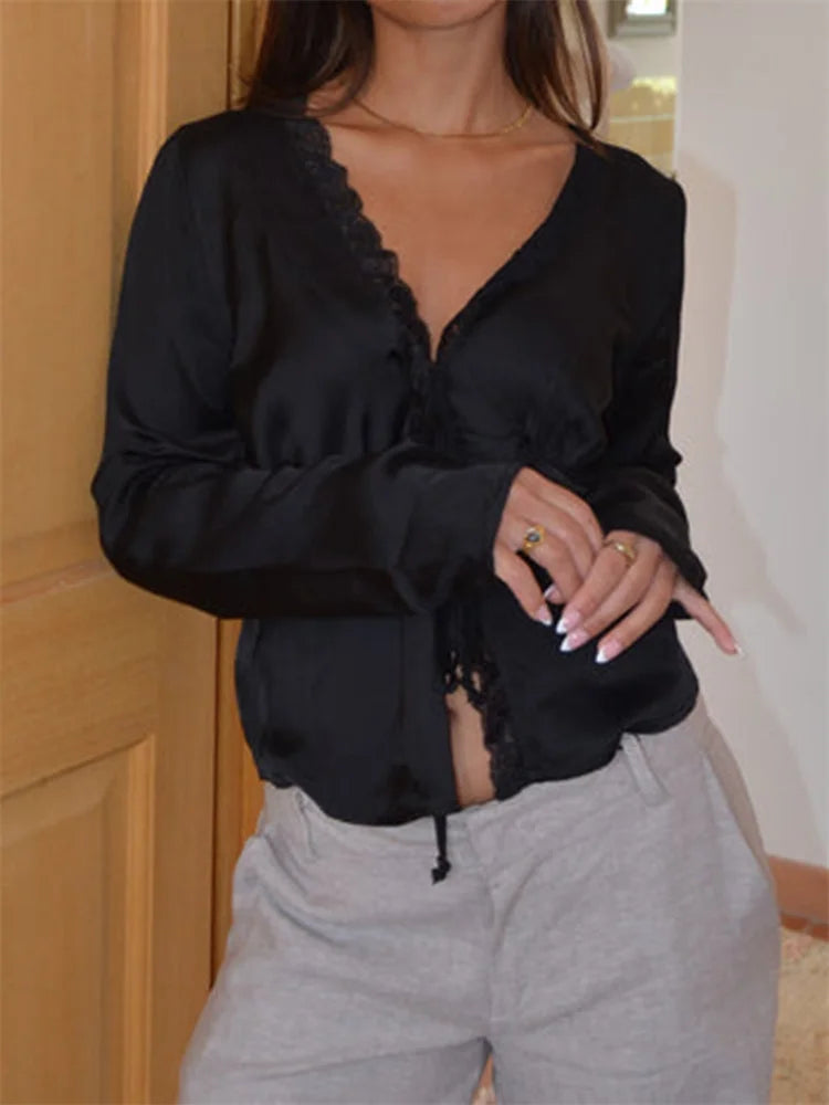 Sophisticated Blouse with a Clean Classic Look