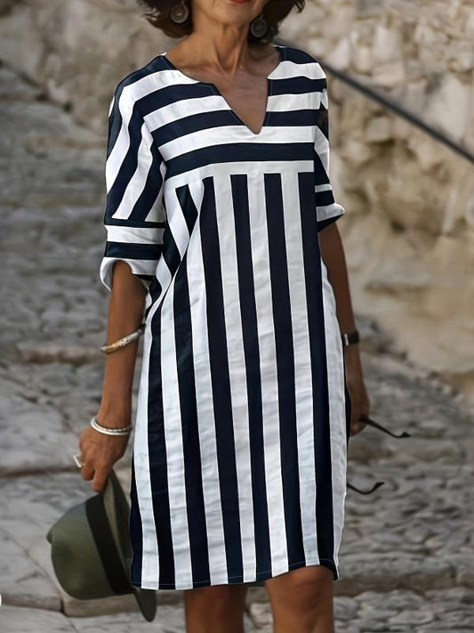 Beautifully Finished Dress in a Timeless Design