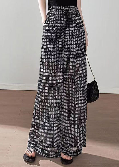 Classic Vintage Pants with a Flattering Fit