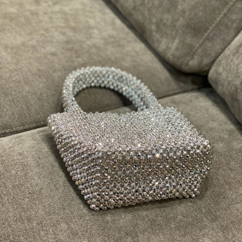 Effortlessly Elegant Bag with a Timeless Design