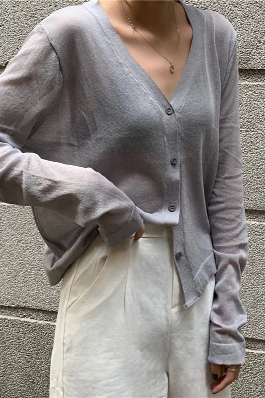 Well Tailored Cardigan with a Graceful Silhouette