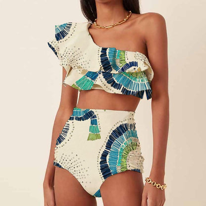 Beautifully Finished Bikini in a Timeless Design