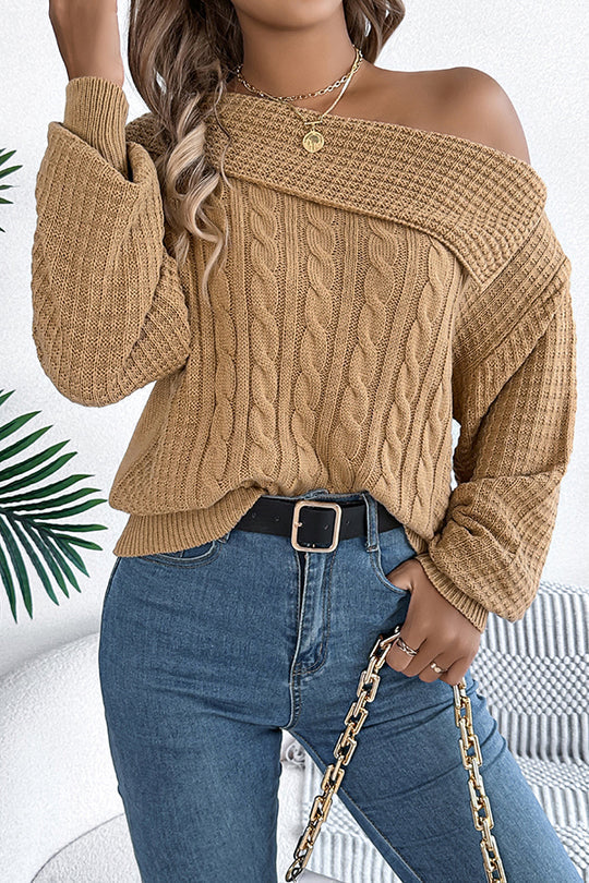 Well Tailored Sweater with a Graceful Silhouette