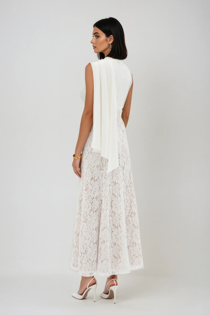 Well Tailored Dress with a Graceful Silhouette