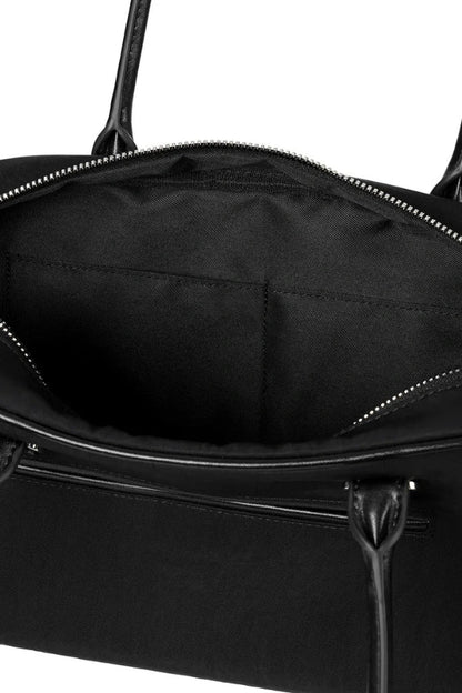 Sophisticated Bag with a Clean Classic Look