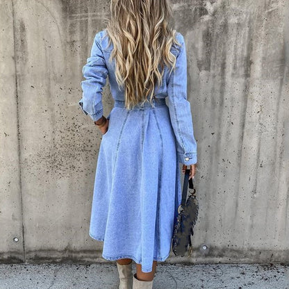 Classic Vintage Dress with a Flattering Fit