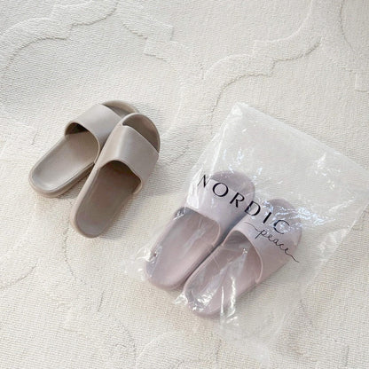 Classic Vintage Sandals with a Flattering Fit