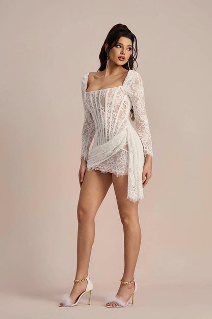 Effortlessly Elegant Dress with a Timeless Design