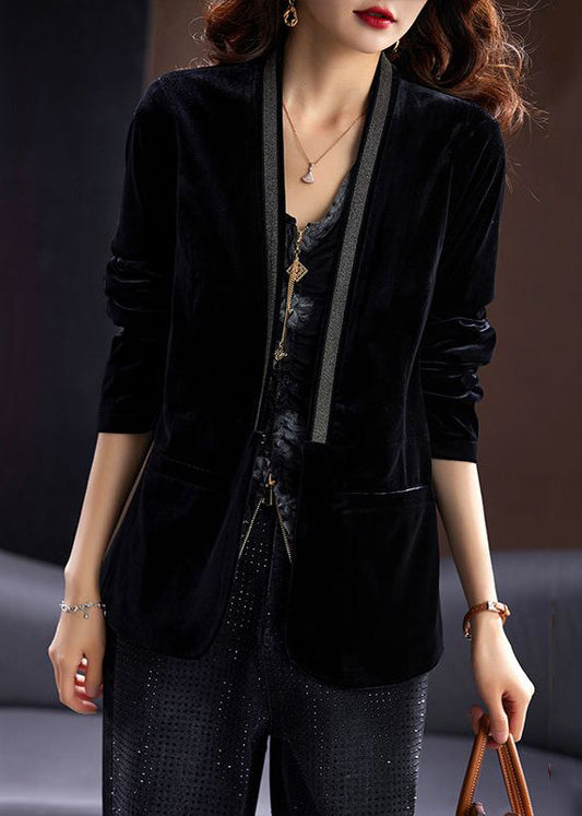Elegantly Styled Coat for Everyday Wear