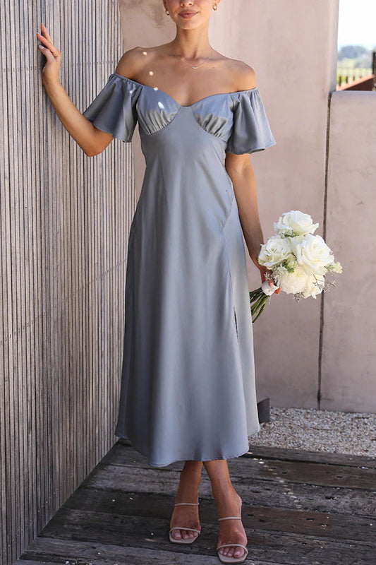 Beautifully Finished Dress in a Timeless Design