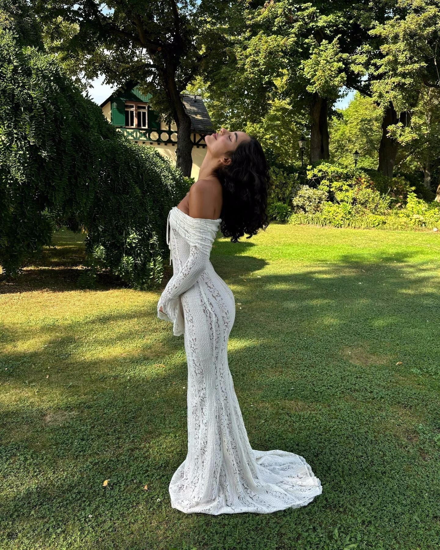 Beautifully Crafted Dress in a Classic Style