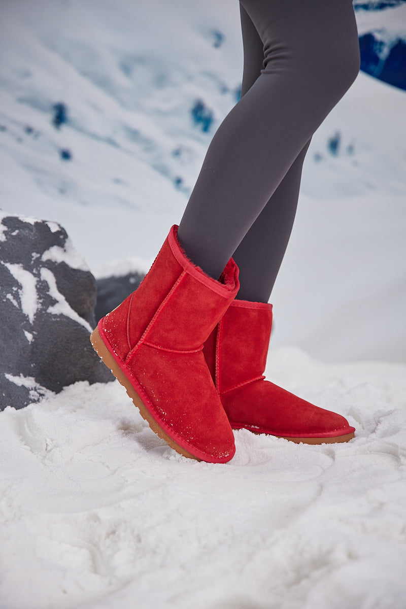 Beautifully Finished Boots in a Timeless Design