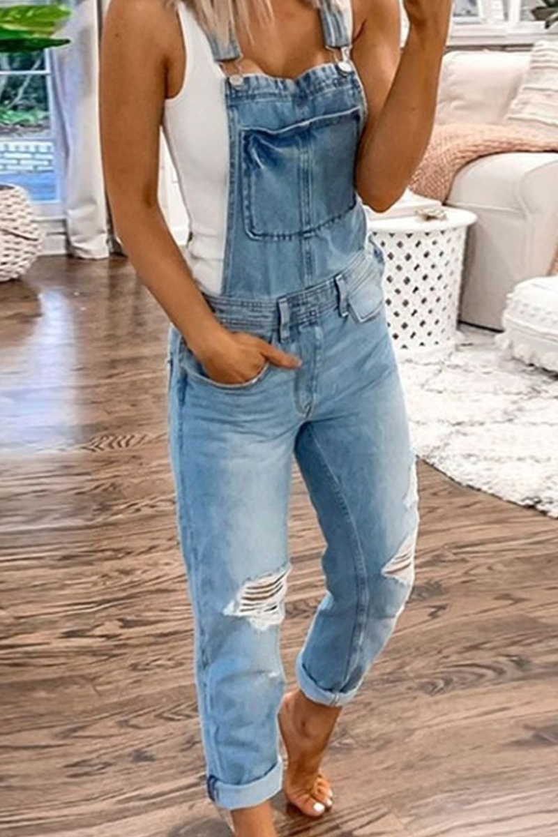 Sophisticated Garment with a Clean Classic Look
