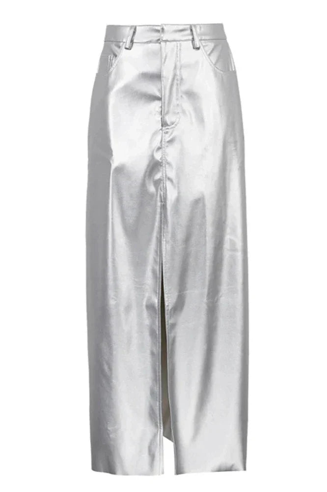 Well Tailored Garment with a Graceful Silhouette