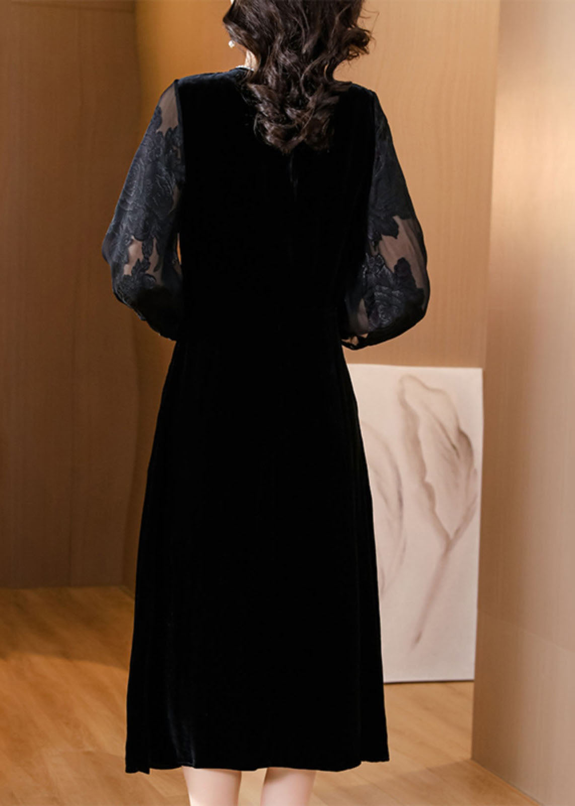 Polished Dress with an Effortless Classic Look