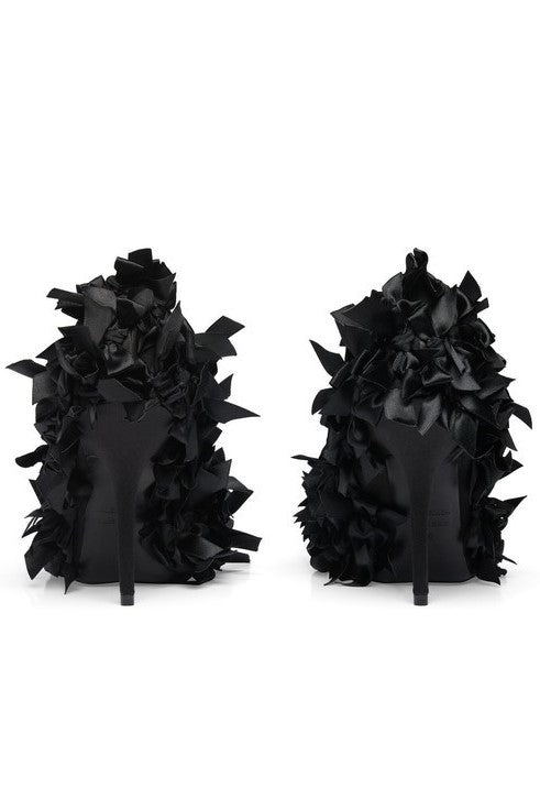 Well Tailored Garment with a Graceful Silhouette