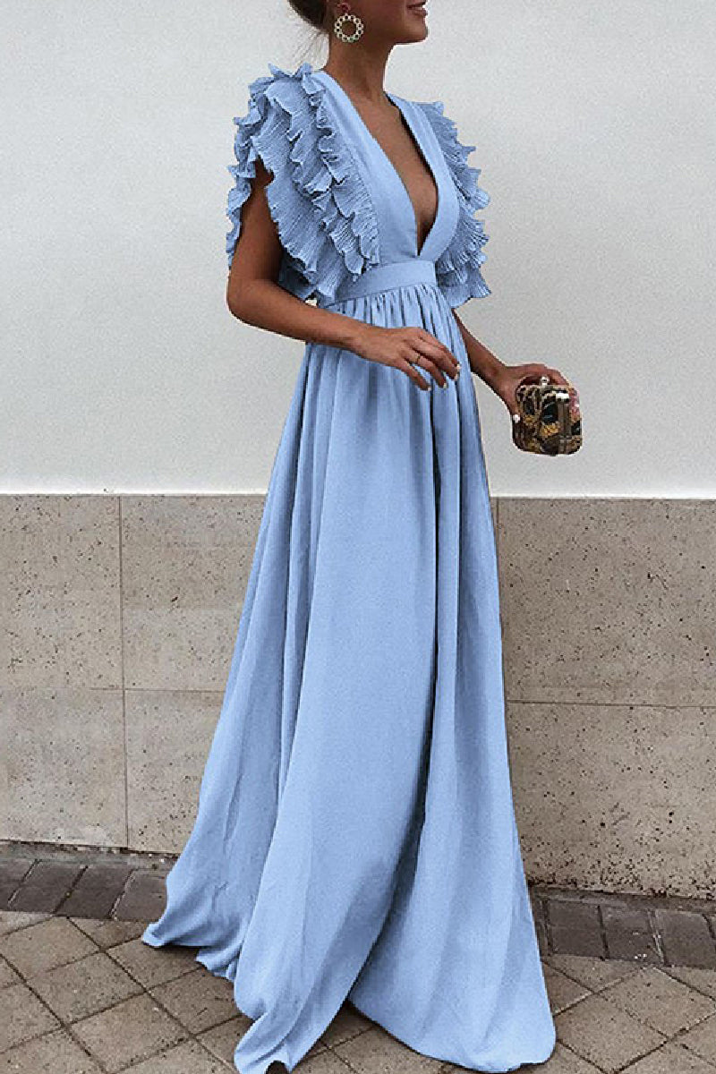 Beautifully Finished Dress in a Timeless Design
