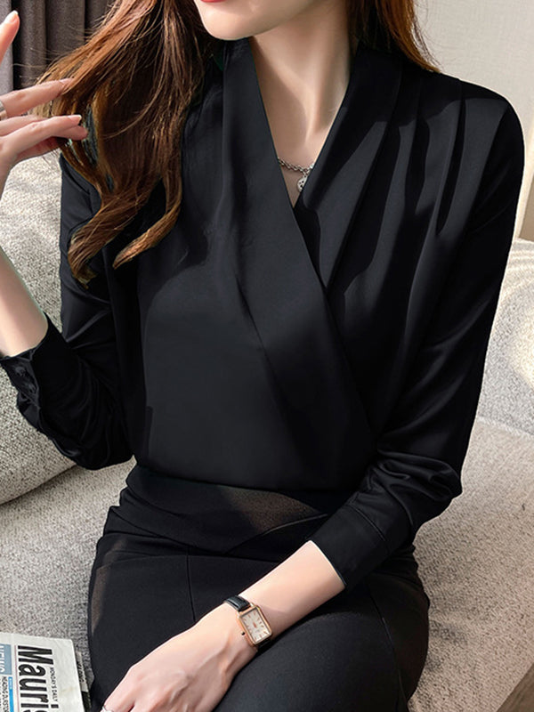 Classic Vintage Blouse with a Flattering Fit