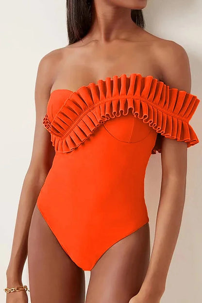 Effortlessly Elegant Swimsuit with a Timeless Design