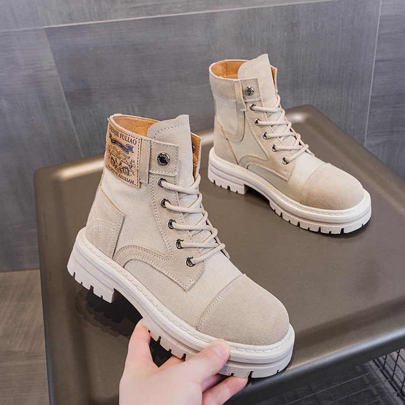 Polished Boots with an Effortless Classic Look